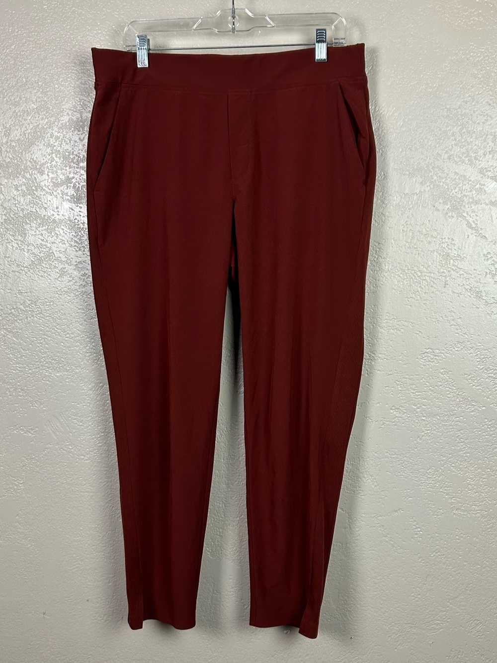 Athleta Women's Burgundy Cropped Ponte Ankle Pants